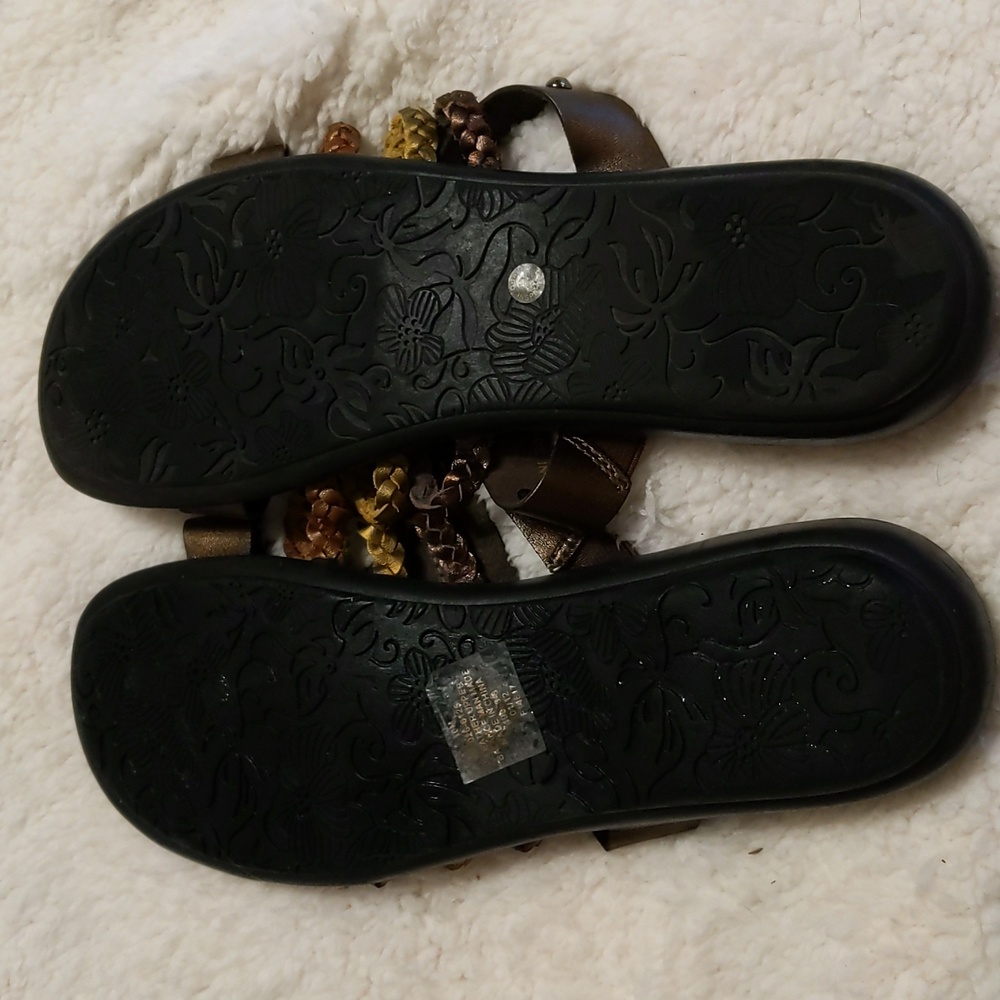 Sandals size 10 - Picture 4 of 7